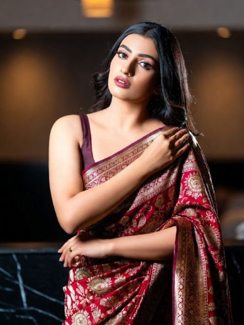 Nisha Mathura Call Girl